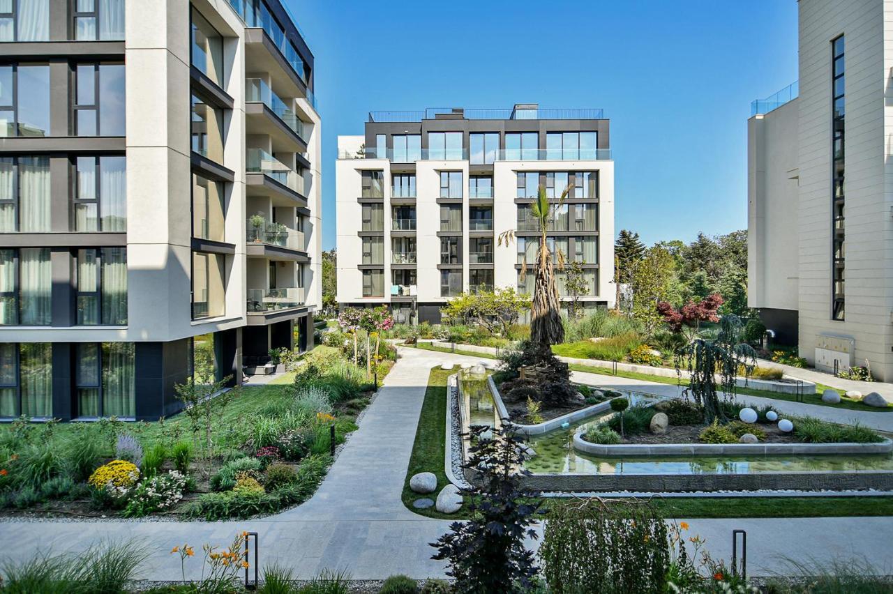 Sea Flats With Parking And Pool In Azur Residence 산콘스탄틴앤헬레나 외부 사진