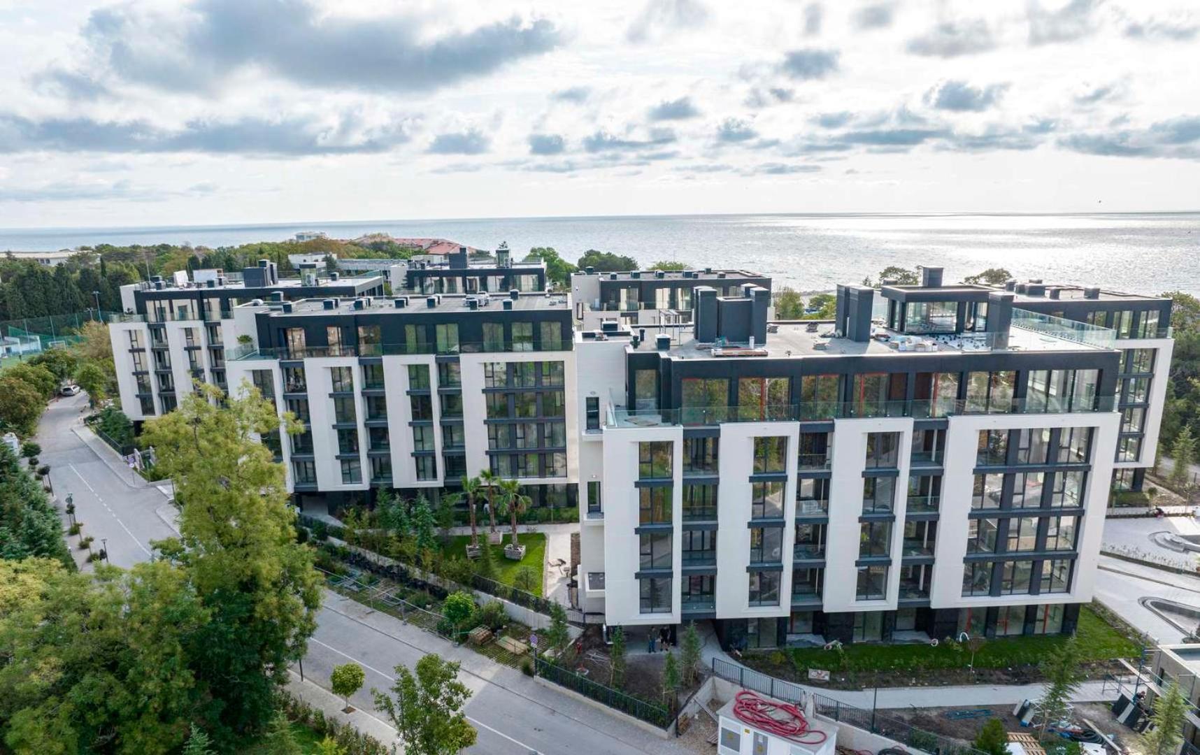 Sea Flats With Parking And Pool In Azur Residence 산콘스탄틴앤헬레나 외부 사진