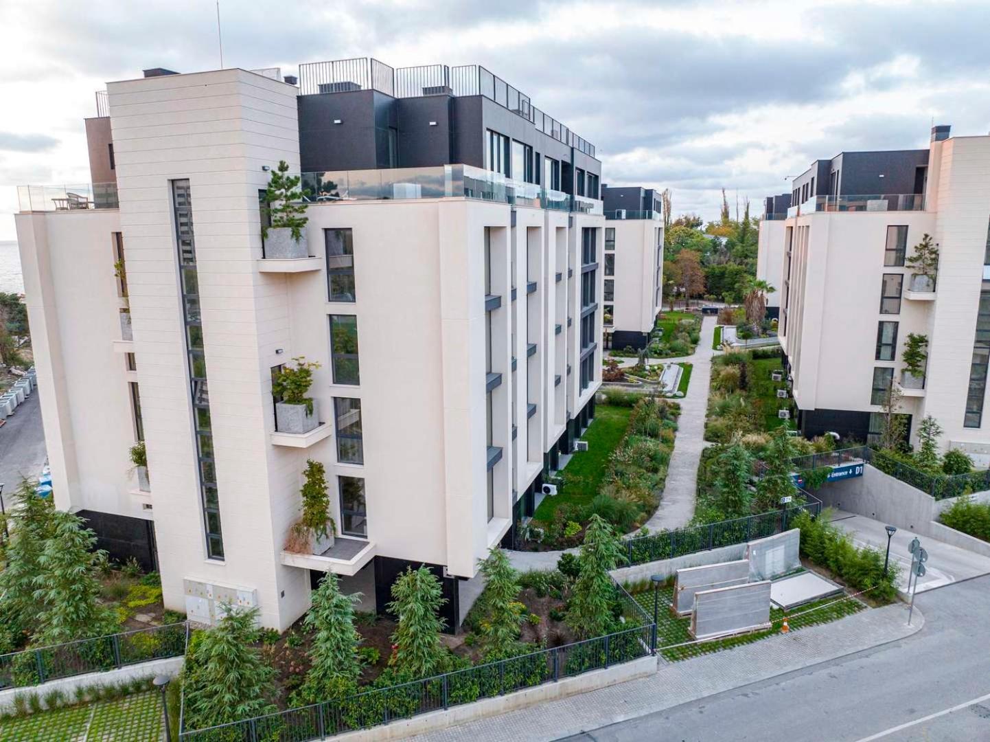 Sea Flats With Parking And Pool In Azur Residence 산콘스탄틴앤헬레나 외부 사진